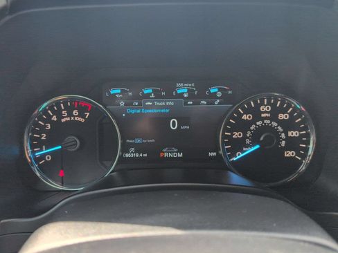Used 2018 Ford F150 Platinum w/ Equipment Group 701A Luxury AWD/4WD image 23