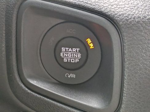 New 2025 Jeep Gladiator Sport image 23