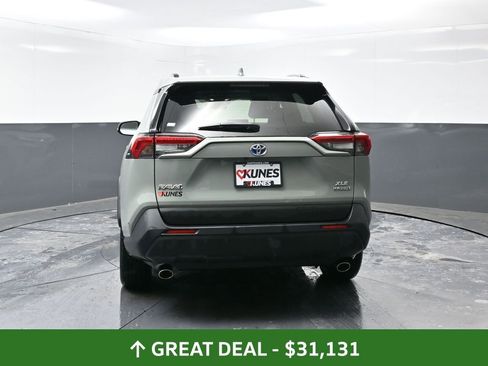 Used 2023 Toyota RAV4 XLE Premium image 14