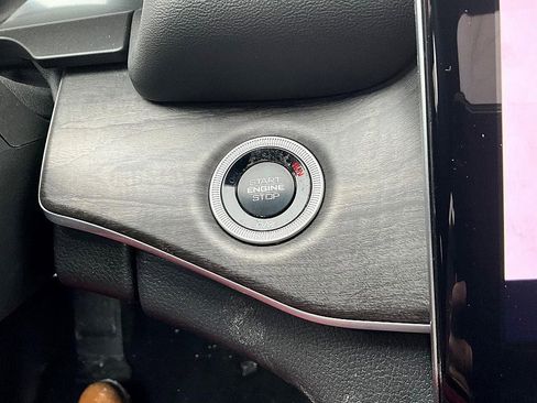 New 2025 Jeep Grand Cherokee L Limited w/ Luxury Tech Group II image 18