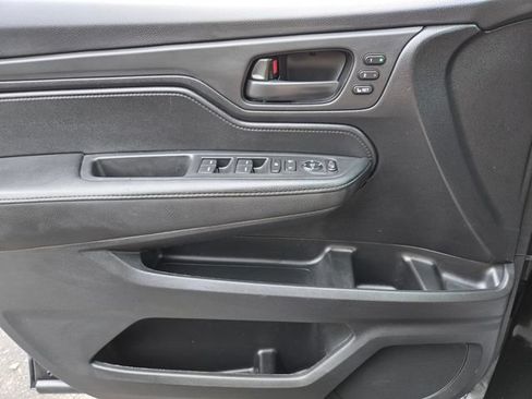 Used 2025 Honda Odyssey EX-L image 32