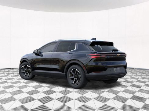 New 2026 Chevrolet Equinox EV LT image 7