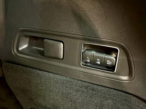 New 2026 Mercedes-Benz GLS 580 4MATIC image 21