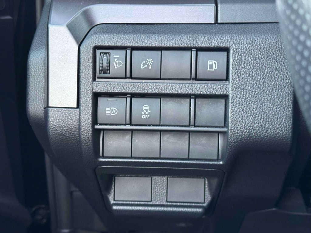 Used 2025 Toyota 4Runner SR5 AWD/4WD image 20