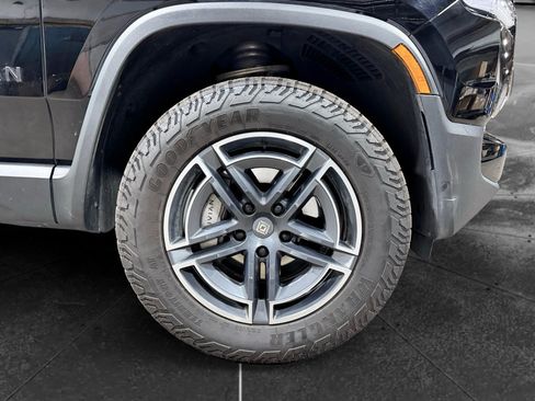 Used 2025 Rivian R1S Adventure AWD/4WD image 35