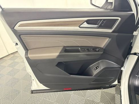 Used 2022 Volkswagen Atlas SEL image 20