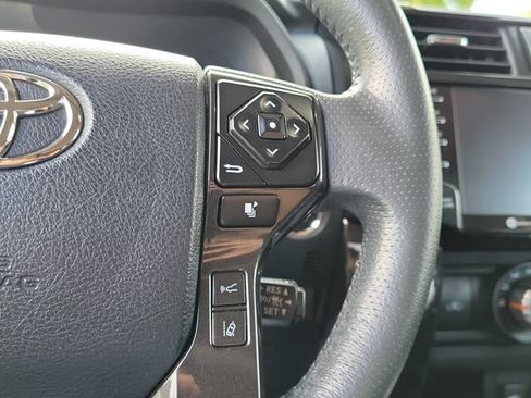 Used 2022 Toyota 4Runner TRD Off-Road Premium w/ Moonroof Package AWD/4WD image 21