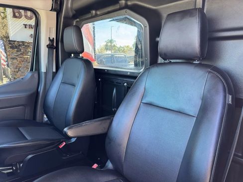 Used 2020 Ford Transit 150 Medium Roof image 33