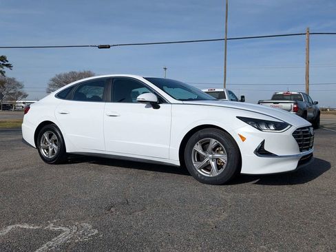 Used 2023 Hyundai Sonata SE w/ Cargo Package image 3