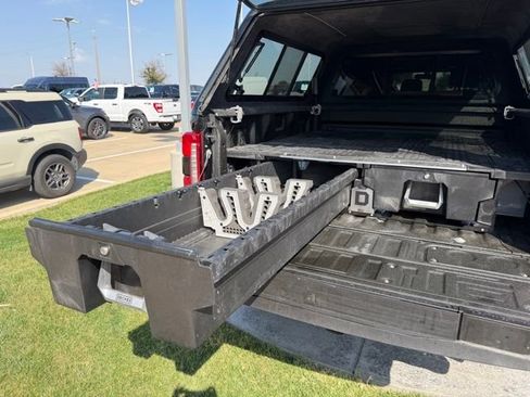 Used 2023 Ford F250 Lariat w/ Sport Appearance Package image 9