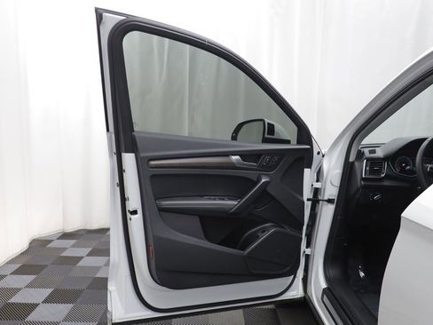 Used 2021 Audi Q5 Premium Plus image 4