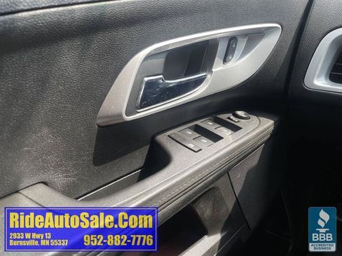 Used 2017 Chevrolet Equinox LT w/ Convenience Package AWD/4WD image 38