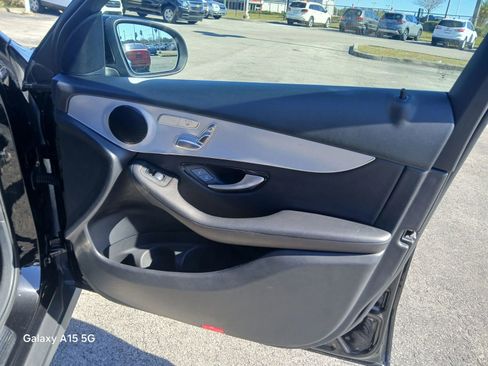 Used 2019 Mercedes-Benz GLC 300 GLC 300 Sport Utility 4D w/ Premium Package image 17