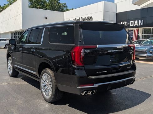 New 2025 GMC Yukon XL Denali w/ Sun & Power Step Package image 6