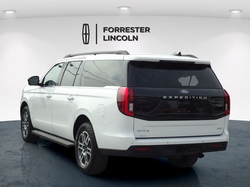 Used 2025 Ford Expedition Max Active AWD/4WD image 5