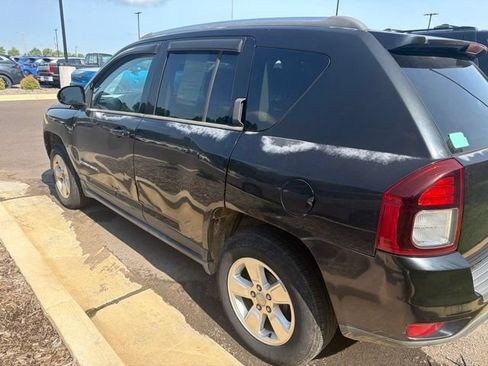 Used 2014 Jeep Compass Latitude FWD image 6