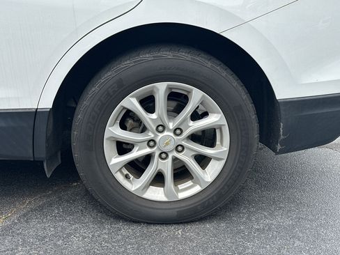 Used 2018 Chevrolet Equinox LT FWD image 9