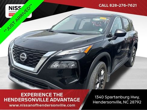 Used 2023 Nissan Rogue S image 1