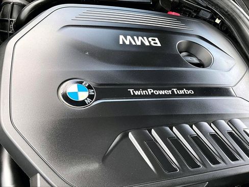 Used 2019 BMW 740i xDrive w/ M Sport Package AWD/4WD image 33