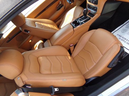 Used 2015 Maserati GranTurismo Convertible image 29