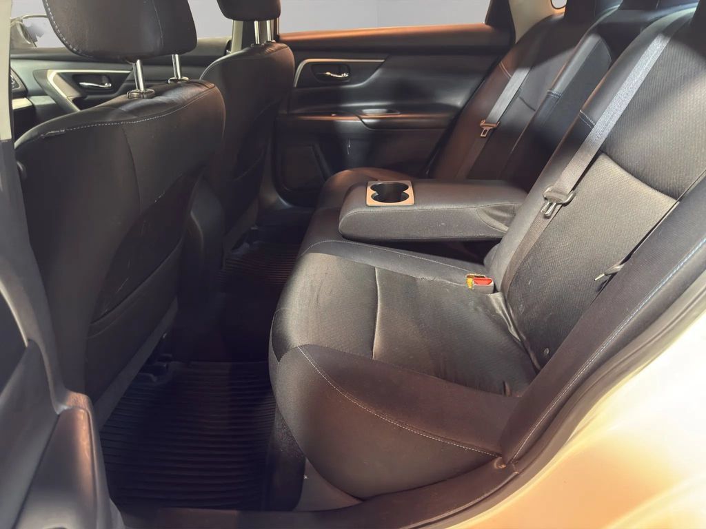 Used 2017 Nissan Altima 2.5 SR w/ Midnight Edition Package FWD image 15