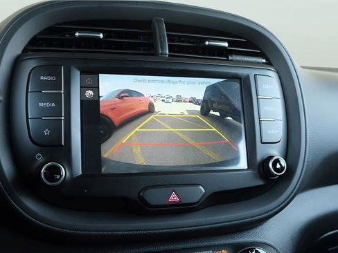 Used 2023 Kia Soul LX FWD image 14