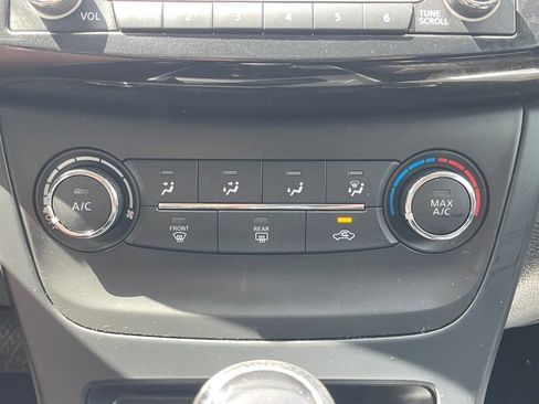 Used 2017 Nissan Sentra SV FWD image 23