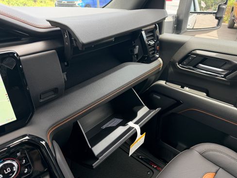 New 2026 GMC Sierra 2500 AT4 AWD/4WD image 21