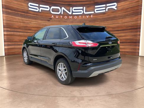 Used 2023 Ford Edge SEL w/ Convenience Package AWD/4WD image 3