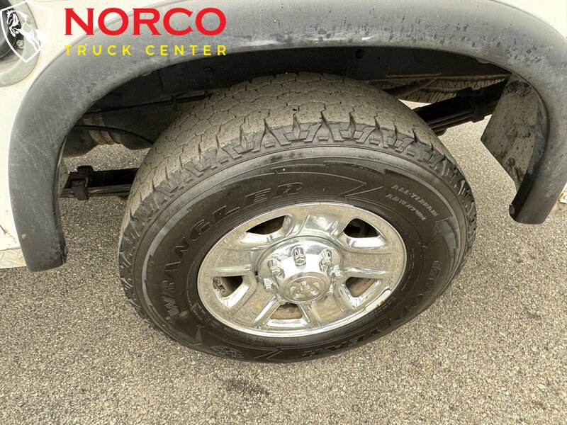 Used 2018 RAM 3500 Tradesman w/ Chrome Appearance Group AWD/4WD image 13