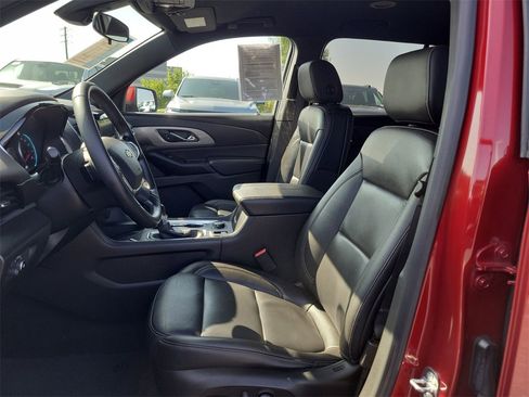 Certified 2023 Chevrolet Traverse LT image 18