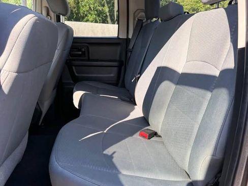Used 2017 RAM 1500 Express AWD/4WD image 6