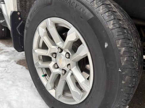 Used 2023 Chevrolet Silverado 1500 LT image 45