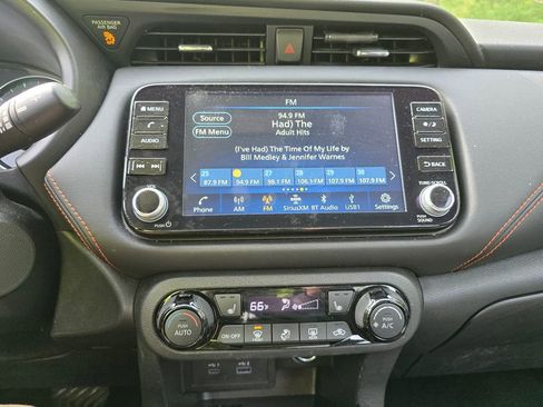 Used 2024 Nissan Kicks SR w/ SR Premium Package FWD image 22