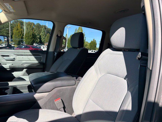 Used 2019 RAM 1500 Big Horn RWD image 13