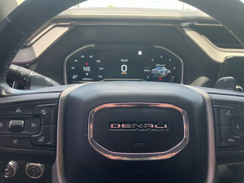 Used 2022 GMC Sierra 1500 Denali AWD/4WD image 17