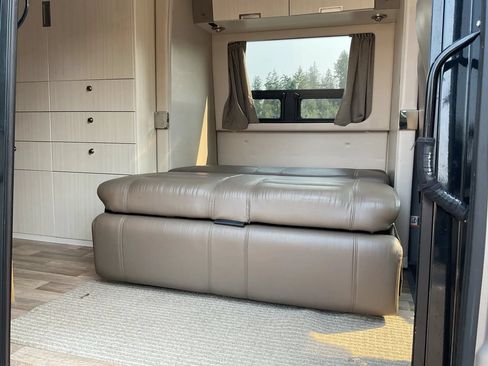 Used 2013 Mercedes-Benz Sprinter 3500 image 22