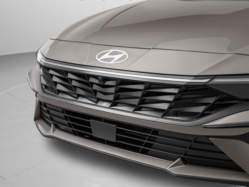 New 2026 Hyundai Elantra Limited FWD image 53