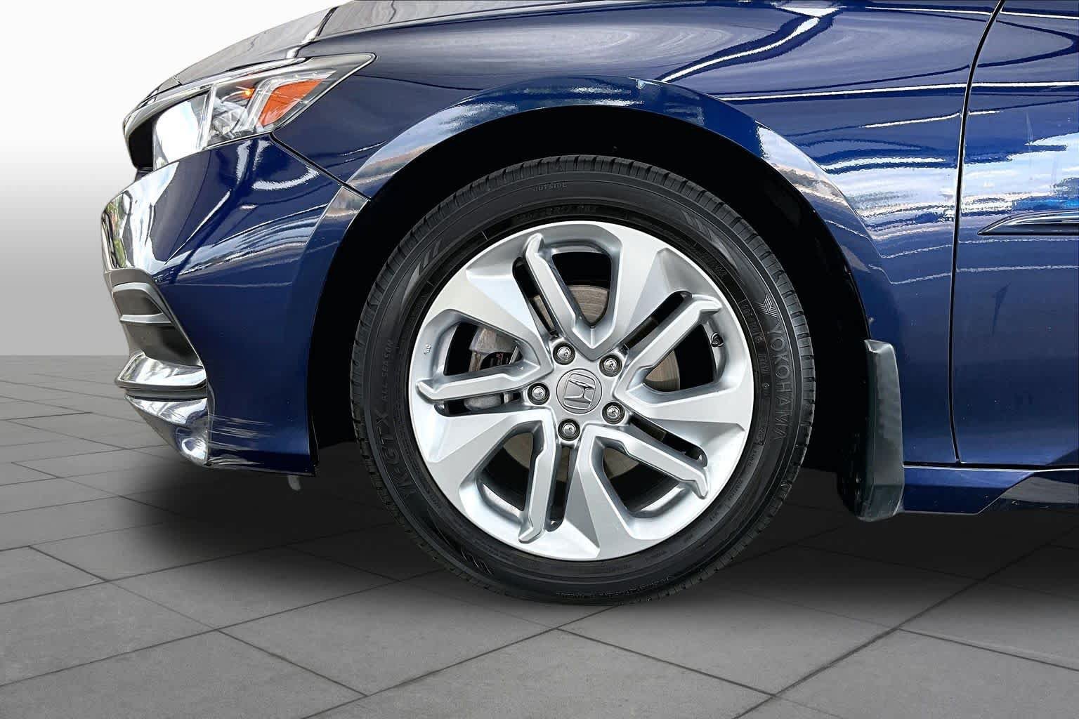 Used 2019 Honda Accord LX image 11