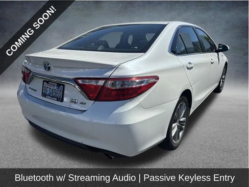 Used 2015 Toyota Camry SE FWD image 3