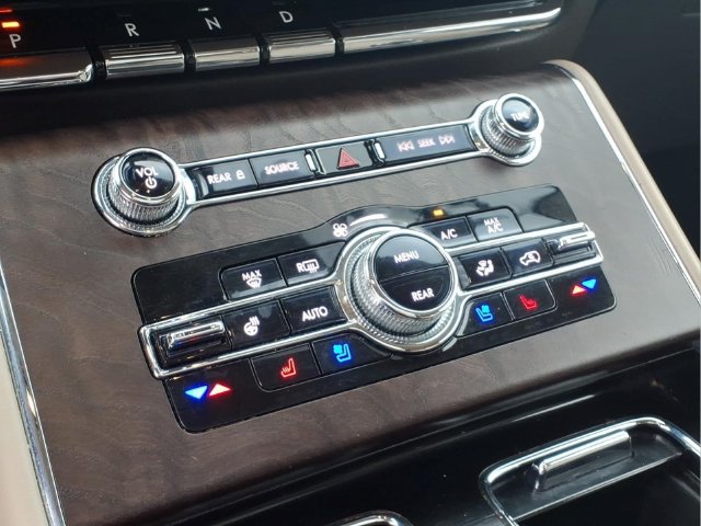 Used 2021 Lincoln Aviator Reserve w/ Equipment Group 201A AWD/4WD image 9