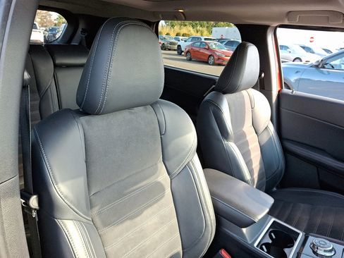 Used 2023 Mitsubishi Outlander SE image 13