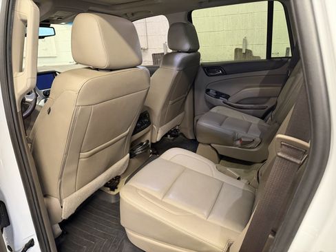 Used 2018 GMC Yukon SLT w/ Premium Edition image 11