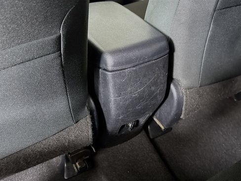 Used 2017 Toyota RAV4 LE w/ Carpet Mat Package AWD/4WD image 25