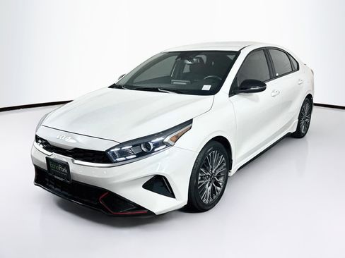 Used 2022 Kia Forte GT-Line FWD image 3