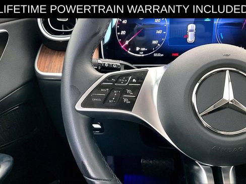 Used 2025 Mercedes-Benz GLC 350e 4MATIC image 25