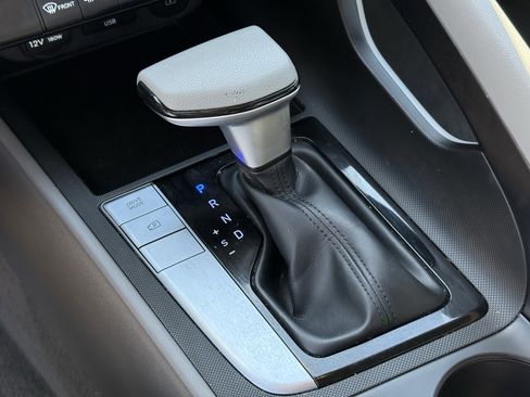 Used 2024 Hyundai Elantra SEL image 23