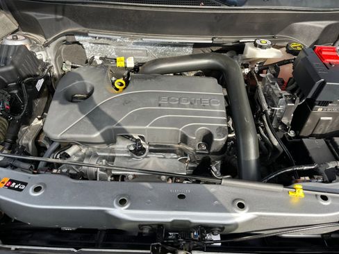 Used 2025 Chevrolet Equinox LT FWD image 33