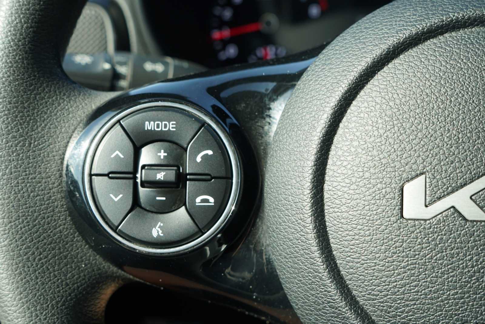 Certified 2022 Kia Soul S FWD image 15