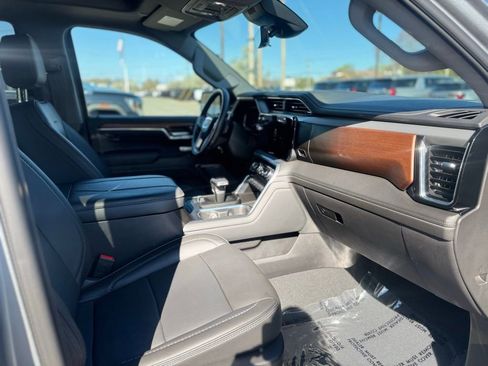 Used 2023 GMC Sierra 1500 Denali w/ Technology Package image 10
